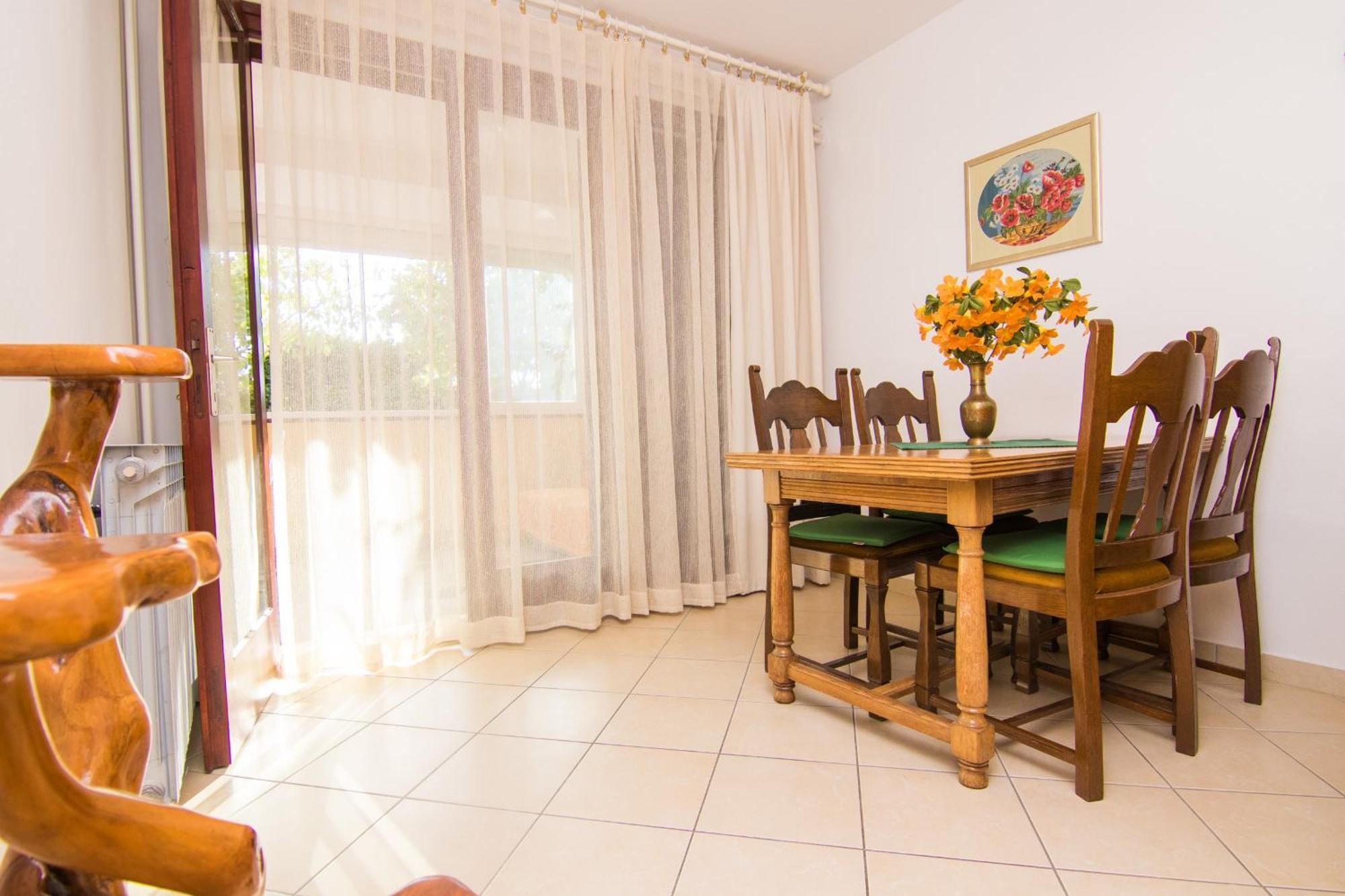 Apartment Dekanic Krk Krk Town