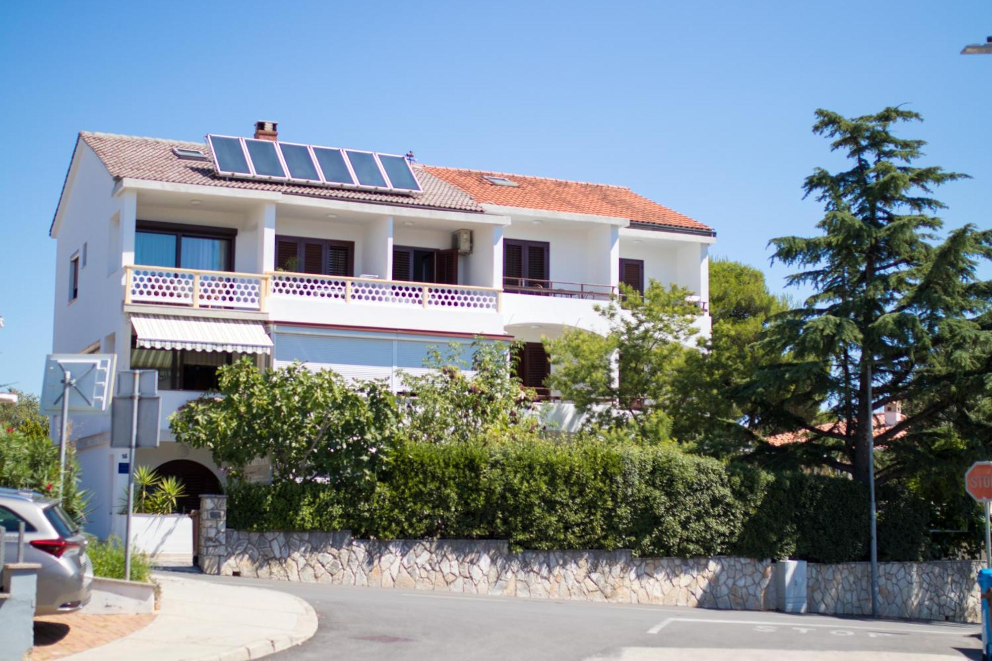 Dekanic Krk Apartment Krk Town
