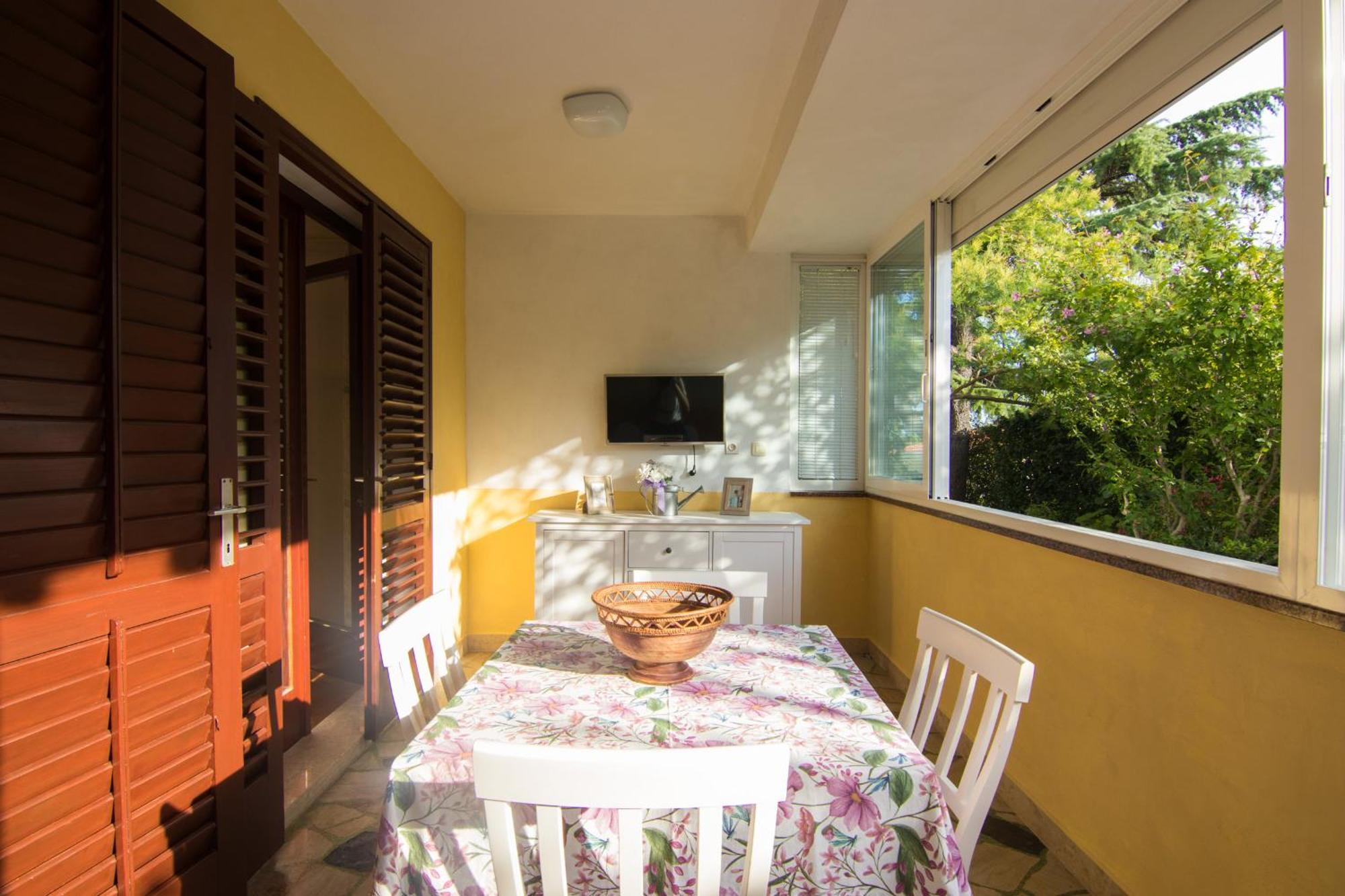Apartment Dekanic Krk Krk Town
