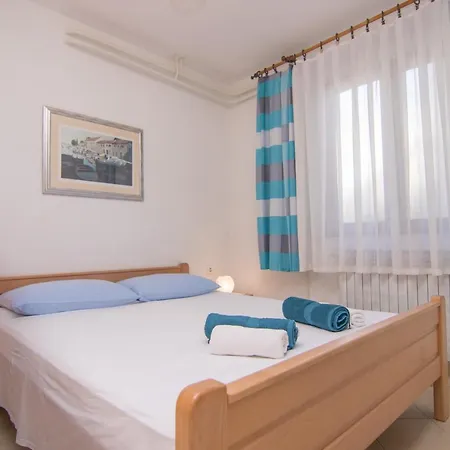 Apartmani Dekanic Krk Krk Town Exterior photo