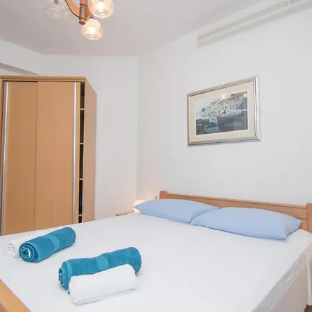 Apartmani Dekanic Krk Krk Town Exterior photo