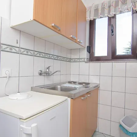Apartmani Dekanic Krk Krk Town Exterior photo