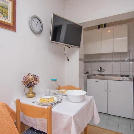 Apartmani Dekanic Krk Krk Town Exterior photo