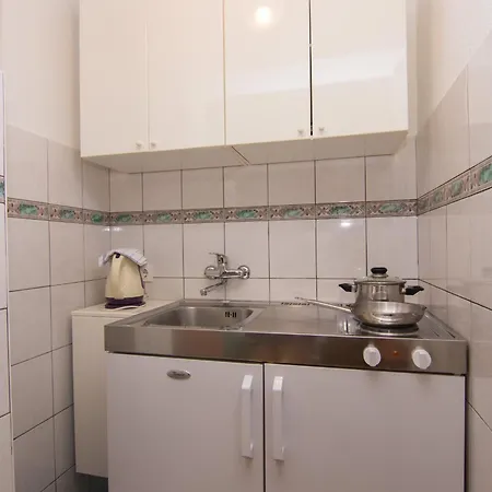 Apartmani Dekanic Krk Krk Town Exterior photo