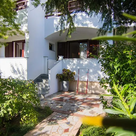 Apartmani Dekanic Krk Krk Town Exterior photo